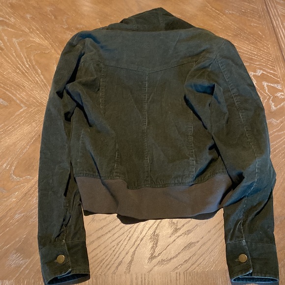 NECA Bella Swan Jacket - Picture 10 of 11